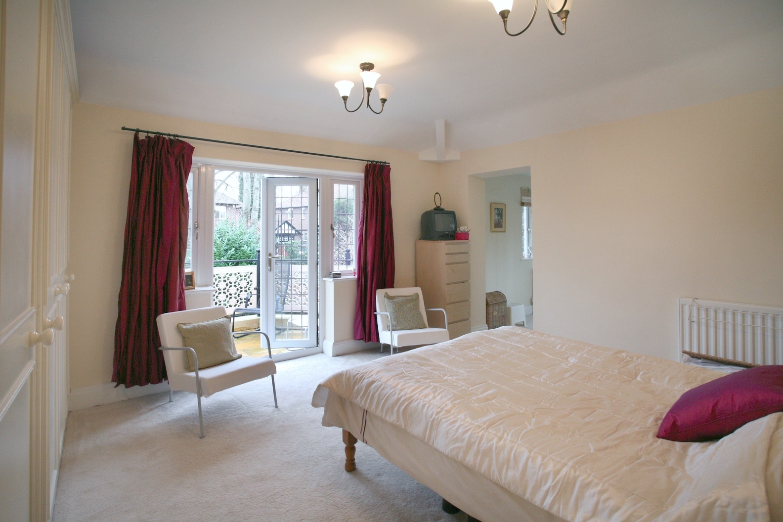24 Highfield Rd  008 - INT.JPG